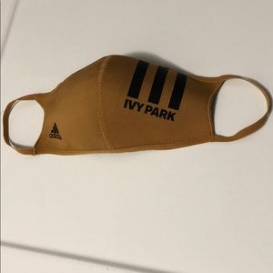 1 Ivy Park Face mask size small in Mesa